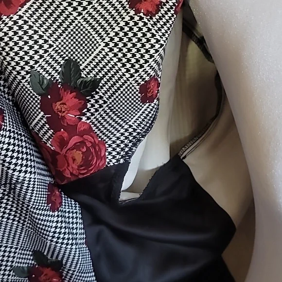 Torrid Herringbone Floral Blazer Size 14-16 - Picture 8 of 9